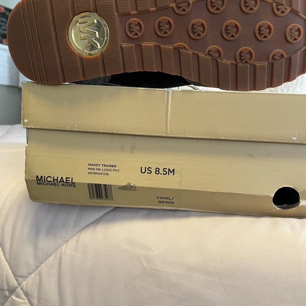 Michael Kors Cream and Gold Trainers - Picture 4 of 5